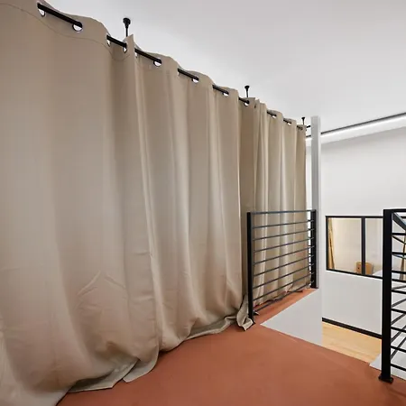 Lägenhet Beautiful Loft In With Terrace - Ac Nice